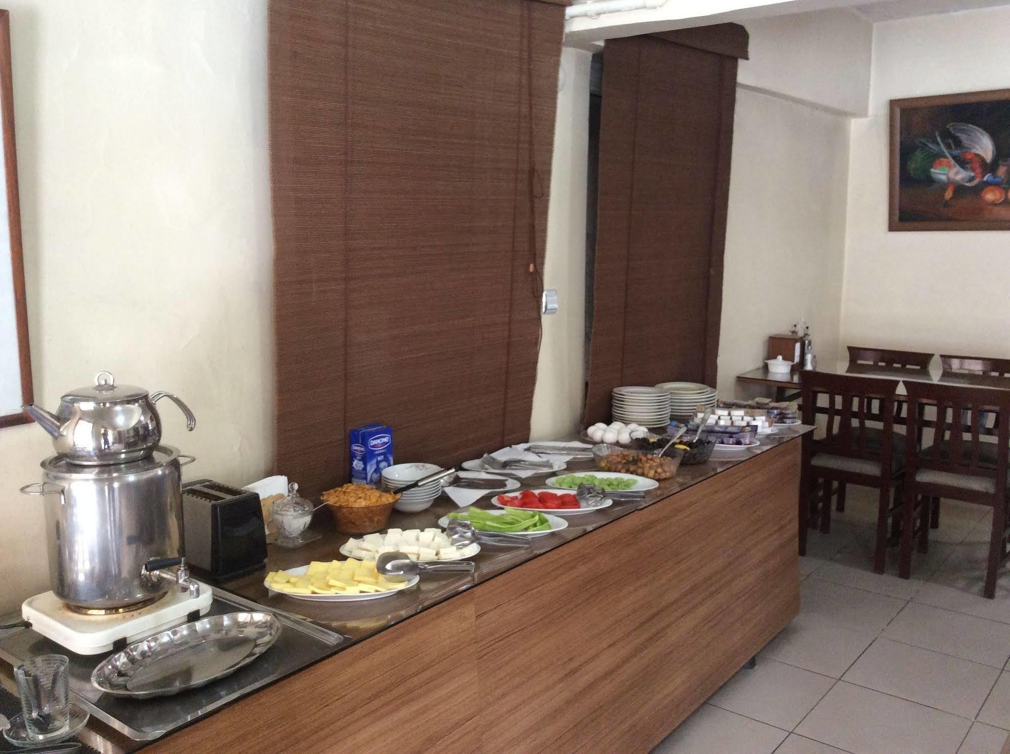 Elite Hotel City Center Saray Bed And Breakfast Exterior foto